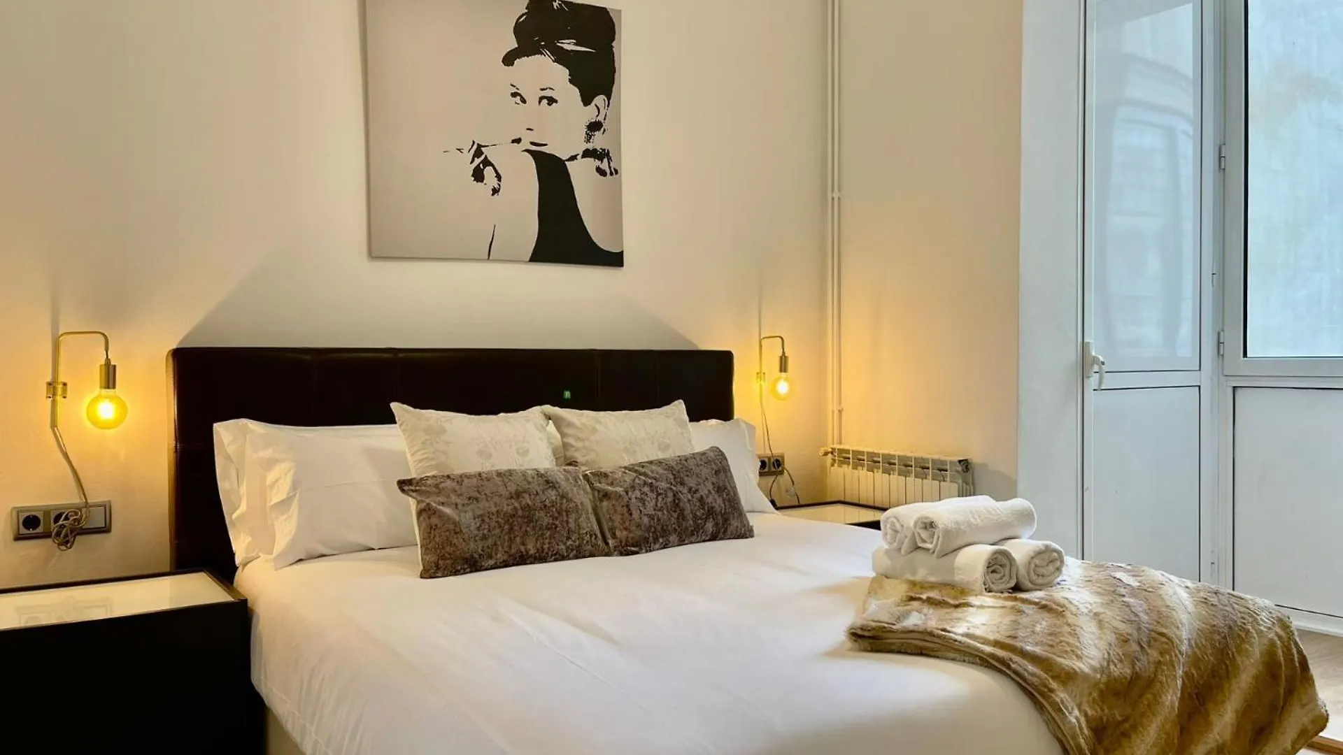 Apartment Barcelonaforrent The Gaudi Suites Spain