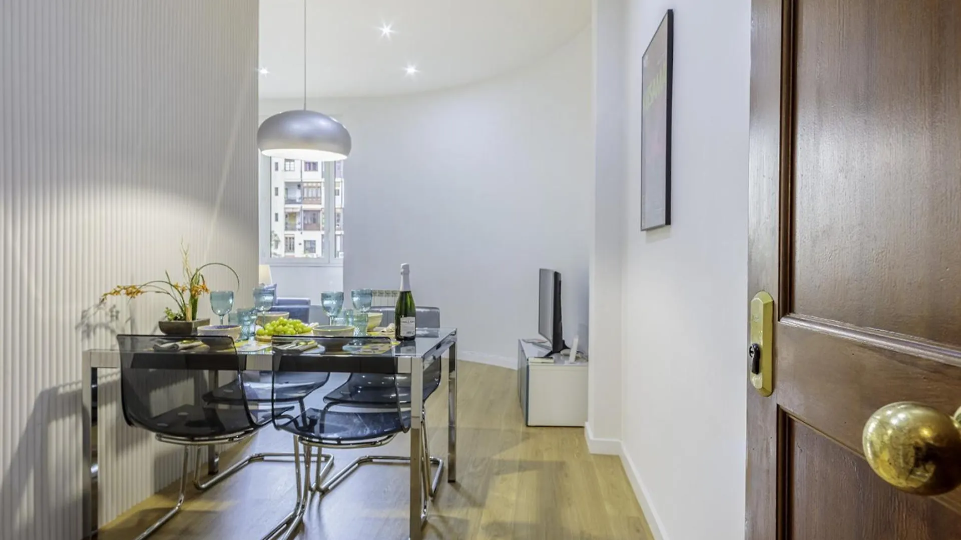 Apartment Barcelonaforrent The Gaudi Suites Spain